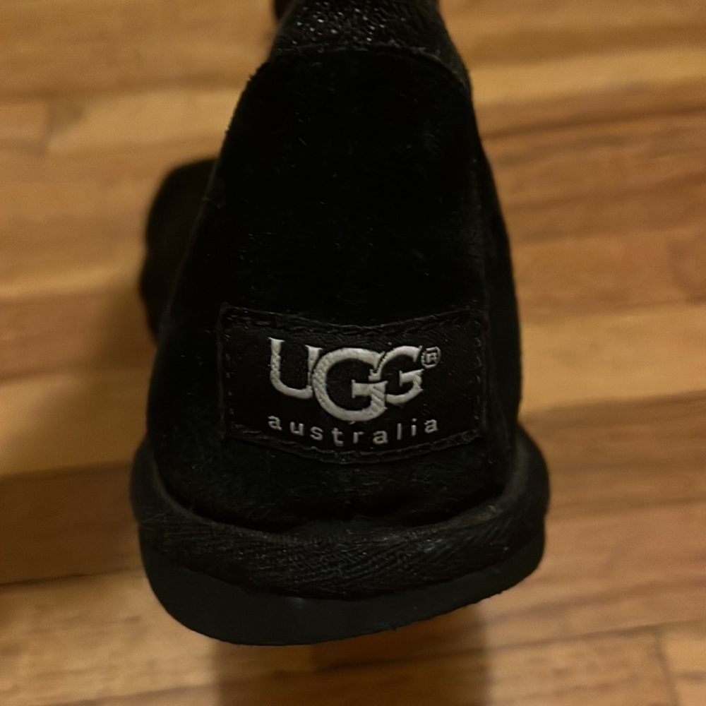 UGG Boots - Picture 7 of 8
